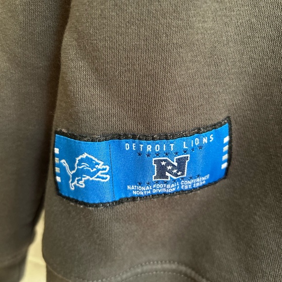 Detroit Lions Black Sweatshirt - Picture 3 of 5